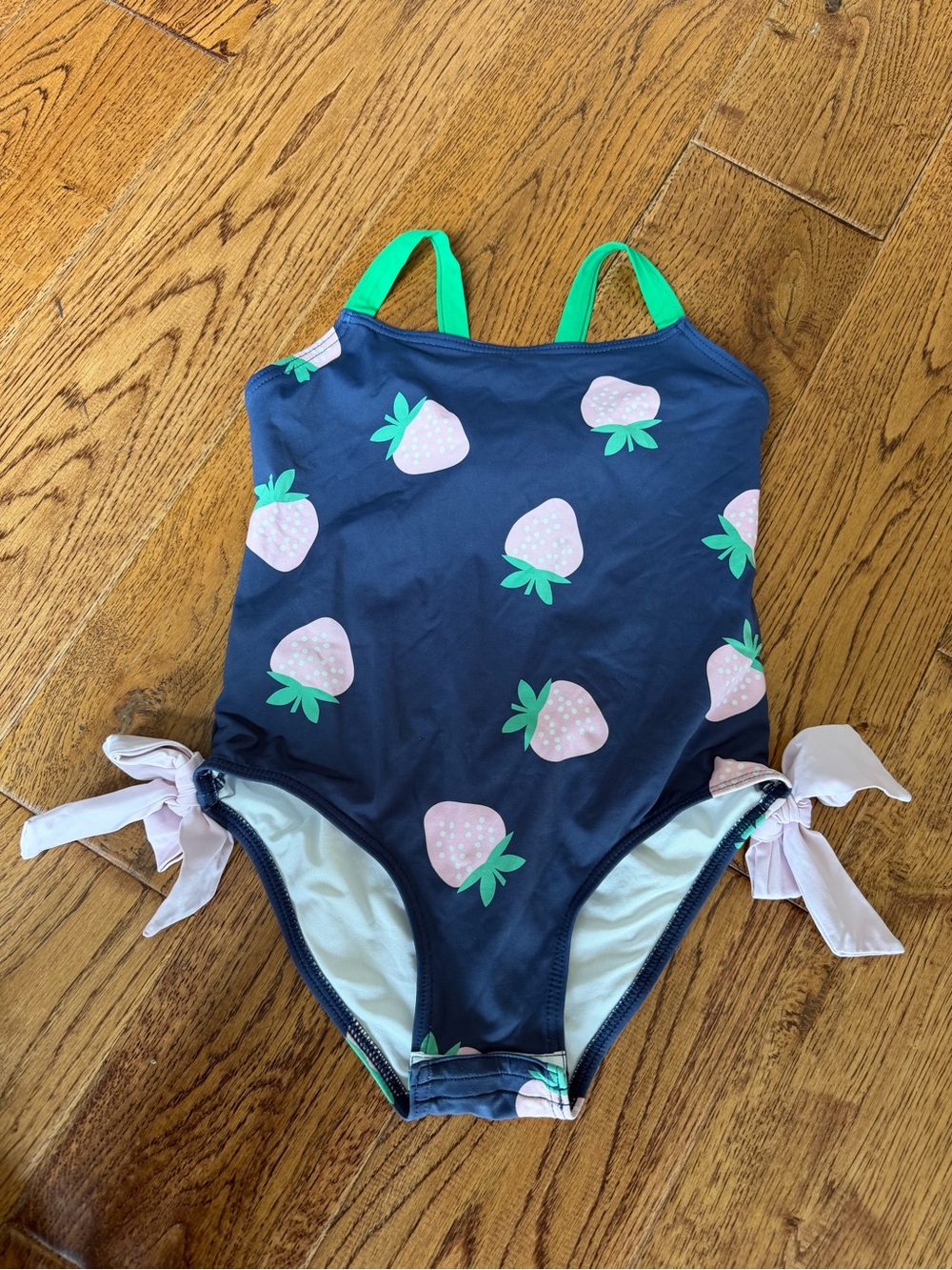 Tbbc The Beaufort Bonnet Company Sanibel Strawberry Swimsuit 3t perfect conditio